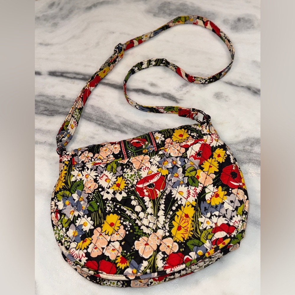 Vera Bradley Crossbody Saddle Up Bag Retired Poppy Fields pattern. - Picture 4 of 10